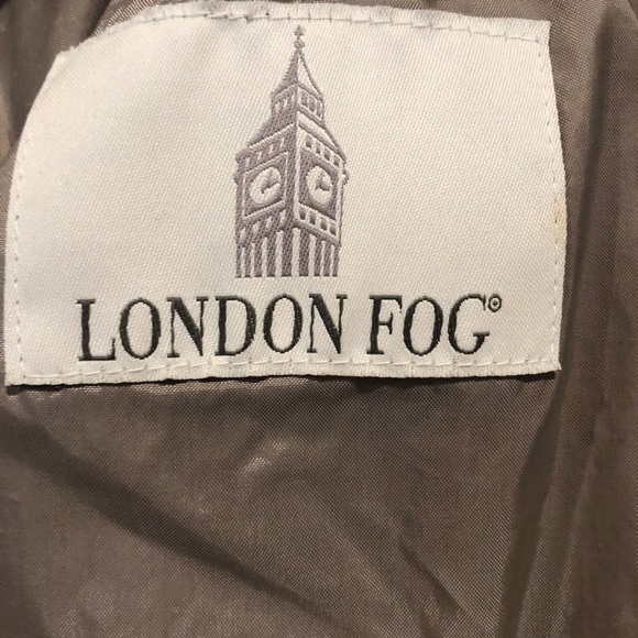 London Fog Men’s tan trench coat - Picture 7 of 9